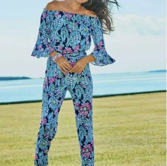 EC Lilly Pulitzer Calla Jumpsuit "Pineapple Paradise" Print Size Small, Colorful - Picture 9 of 10